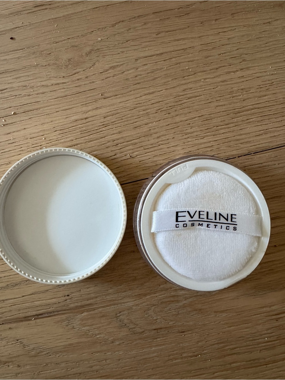 Wonder Match Translucent Loose Setting Powder - Picture 2 of 4